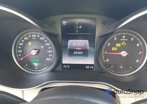 2018 Mercedes-Benz C 300 z USA, uszkodzony, nr VIN 55SWF4JB2JU279159